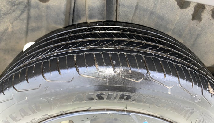 2023 Maruti FRONX DELTA PLUS 1.2MT, Petrol, Manual, 14,933 km, Right Rear Tyre Tread