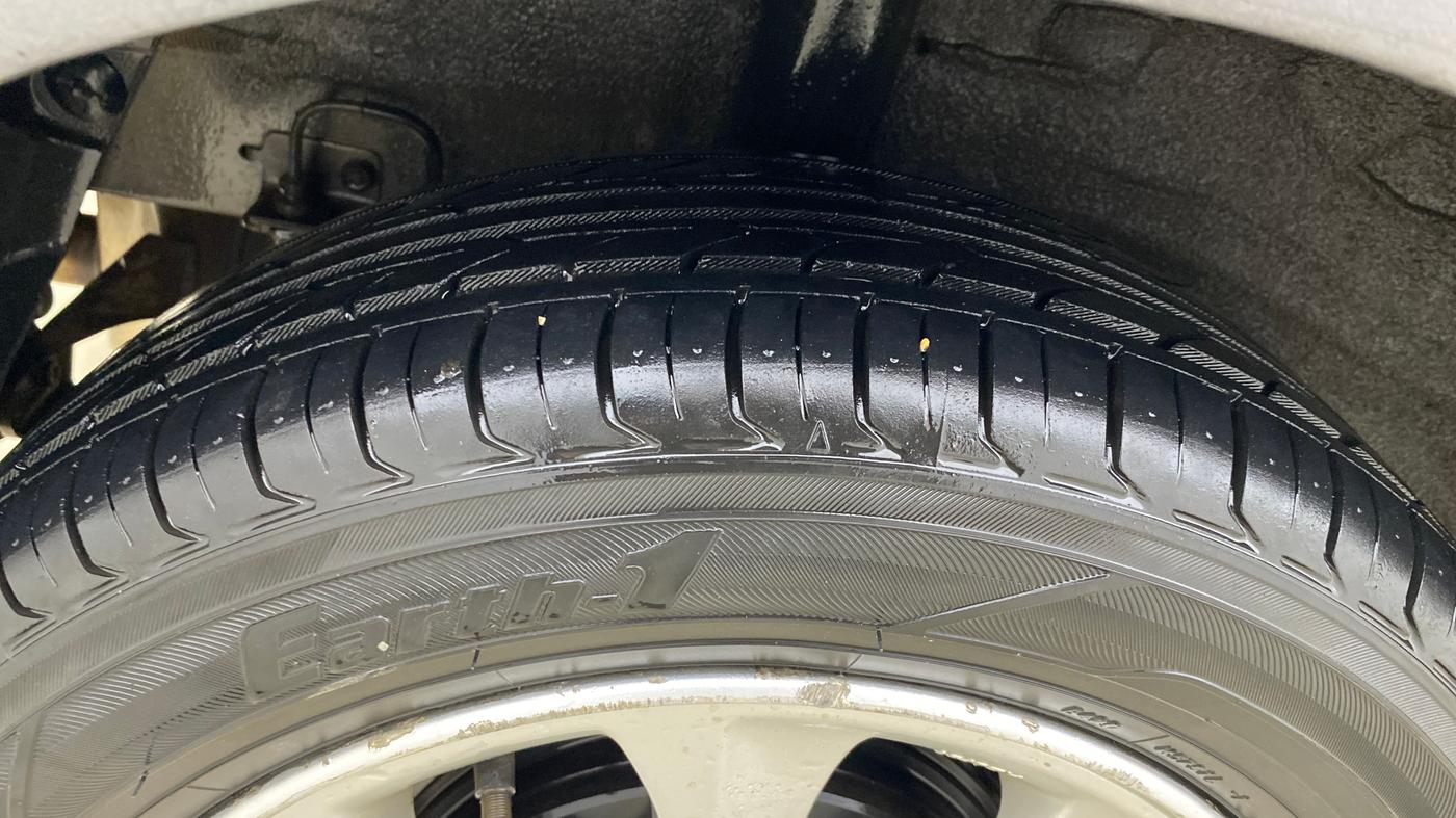 2015 Hyundai Grand i10 ASTA AT 1.2 KAPPA VTVT, Petrol, Automatic, 70,966 km, Right Rear Tyre Tread