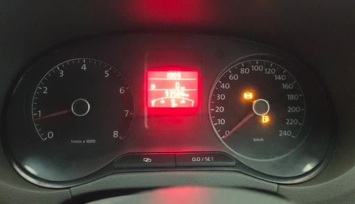 2013 Volkswagen Vento HIGHLINE 1.6 MPI, CNG, Manual, 93,651 km, Odometer Image