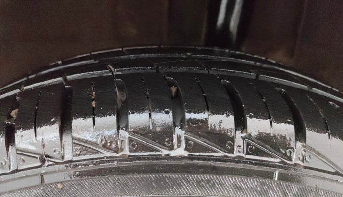 2023 Renault Kwid CLIMBER AMT 1.0, Petrol, Automatic, 4,551 km, Left Rear Tyre Tread