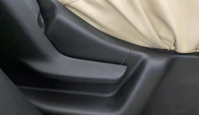 2021 Maruti New Wagon-R LXI 1.0, Petrol, Manual, 32,300 km, Driver Side Adjustment Panel
