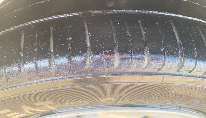 2023 Maruti Baleno SIGMA PETROL 1.2, Petrol, Manual, 1,10,938 km, Left Front Tyre Tread