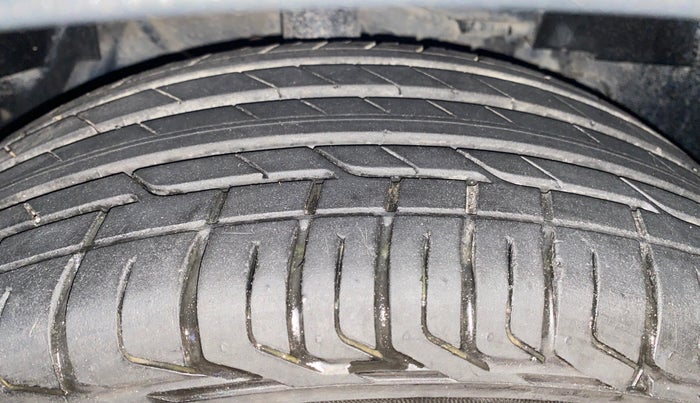 2023 Tata NEXON Creative Plus 1.2 Revotron 6AMT Dark Edition, Petrol, Manual, 34,726 km, Right Front Tyre Tread