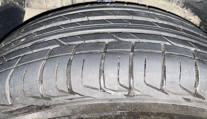 2023 Tata NEXON Creative Plus 1.2 Revotron 6AMT Dark Edition, Petrol, Manual, 34,726 km, Right Rear Tyre Tread