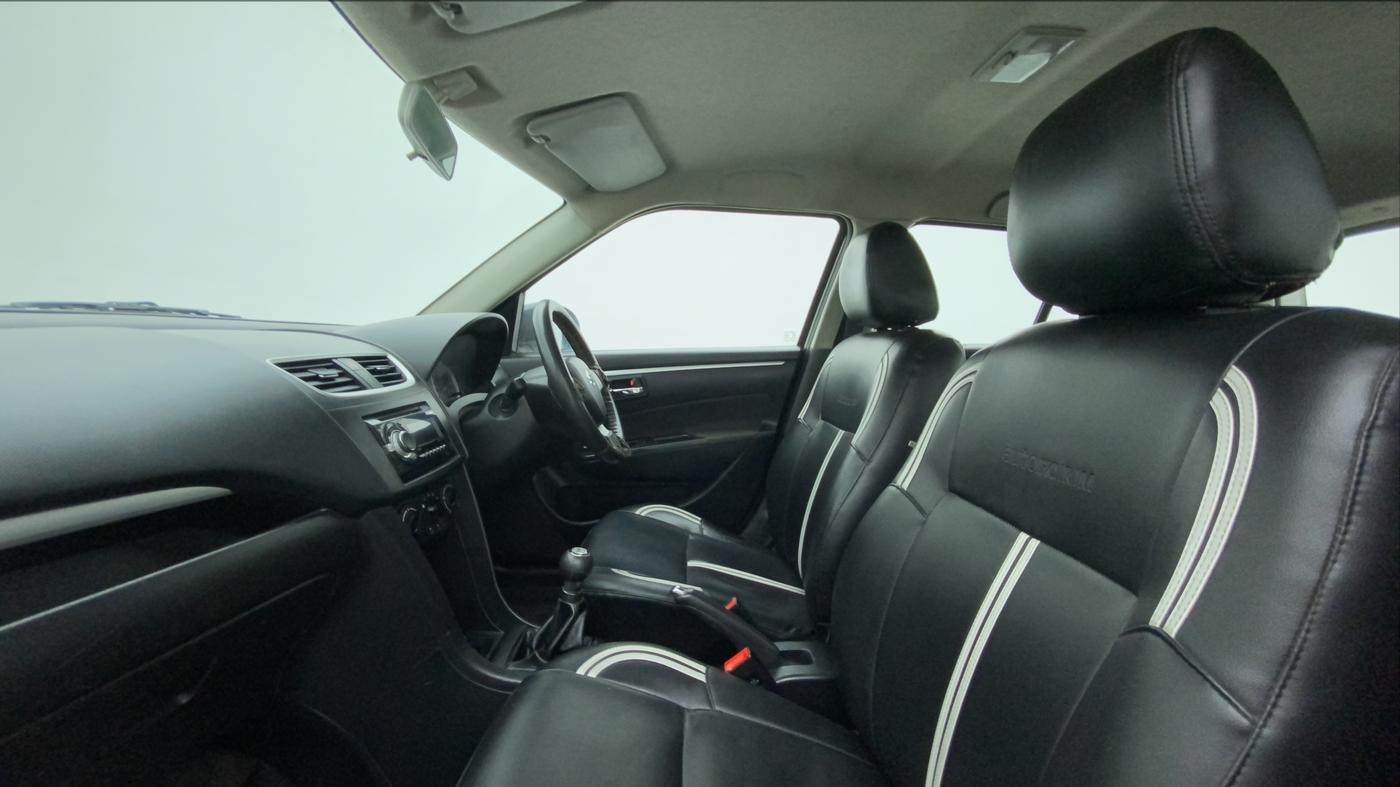 2013 Maruti Swift VXI, Petrol, Manual, 1,09,025 km, Right Side Front Door Cabin