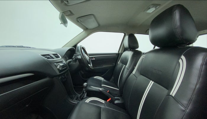 2013 Maruti Swift VXI, Petrol, Manual, 1,09,025 km, Right Side Front Door Cabin