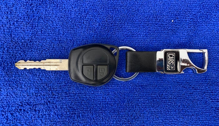 2013 Maruti Swift VXI, Petrol, Manual, 1,09,025 km, Key Close Up