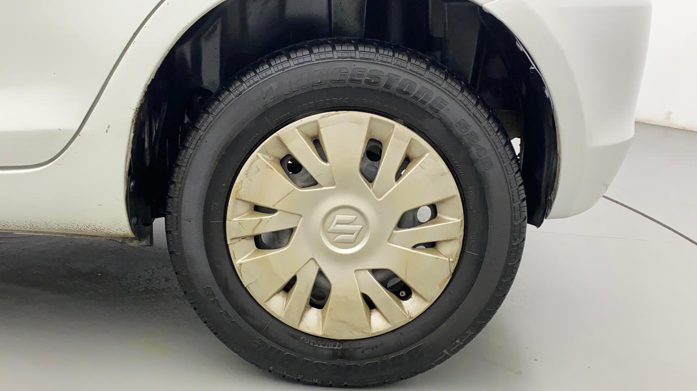 2013 Maruti Swift VXI, Petrol, Manual, 1,09,025 km, Left Rear Wheel