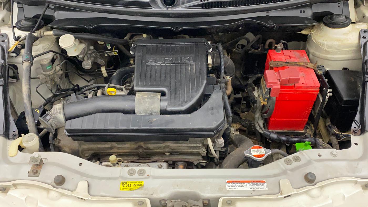 2013 Maruti Swift VXI, Petrol, Manual, 1,09,025 km, Open Bonet