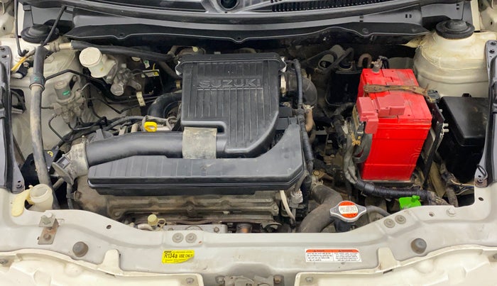 2013 Maruti Swift VXI, Petrol, Manual, 1,09,025 km, Open Bonet