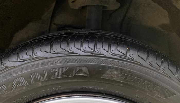 2021 Tata NEXON XMA SUNROOF PETROL, Petrol, Automatic, 53,700 km, Right Front Tyre Tread