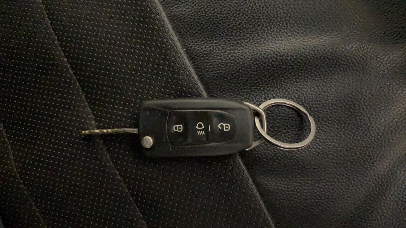 2019 Tata Tiago XT PETROL, Petrol, Manual, 50 km, Key Close Up