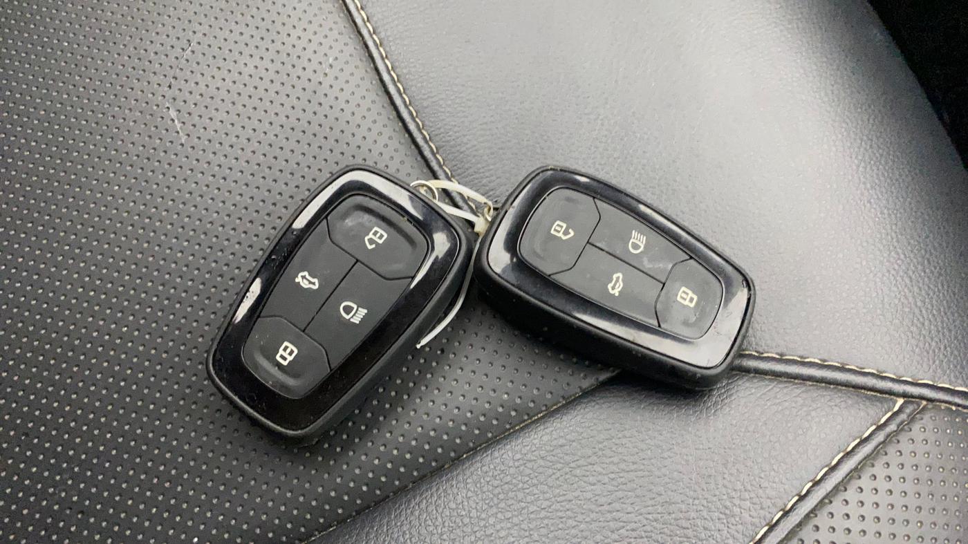 2023 Tata TIGOR XZ PLUS PETROL, Petrol, Manual, 41,921 km, Key Close Up