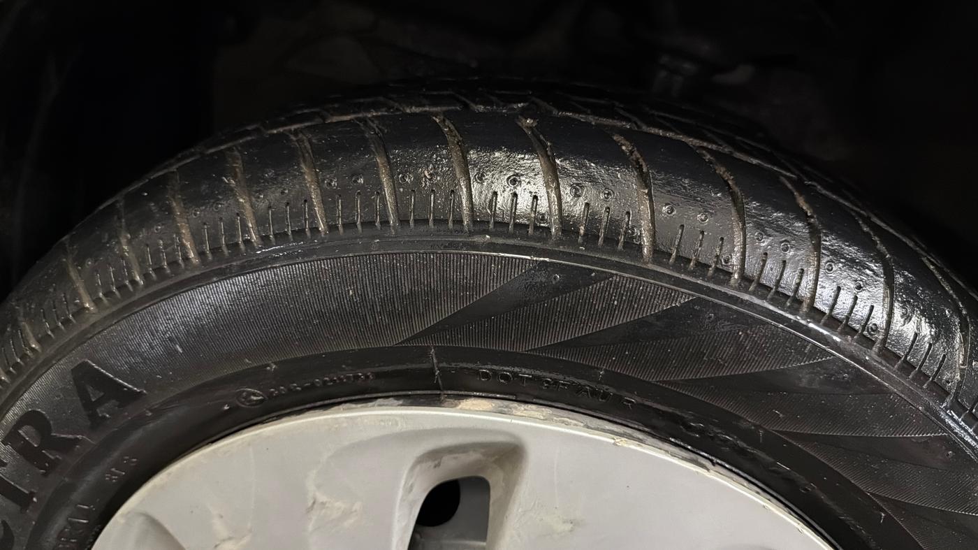 2017 Maruti Celerio VXI AMT, Petrol, Automatic, 31,918 km, Left Front Tyre Tread