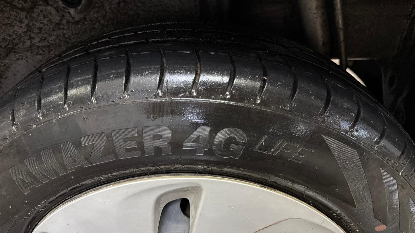 2017 Maruti Celerio VXI AMT, Petrol, Automatic, 31,918 km, Left Rear Tyre Tread