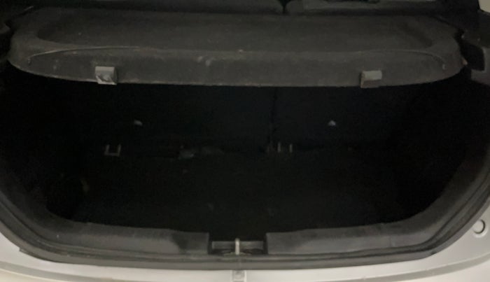 2018 Maruti IGNIS DELTA 1.2, Petrol, Manual, 50,586 km, Boot Inside