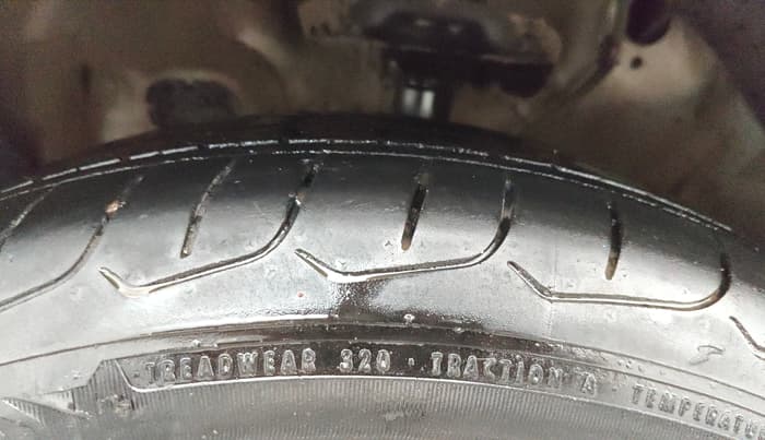 2021 KIA SELTOS HTK PLUS AT 1.5 DIESEL, Diesel, Automatic, 98,740 km, Left Front Tyre Tread