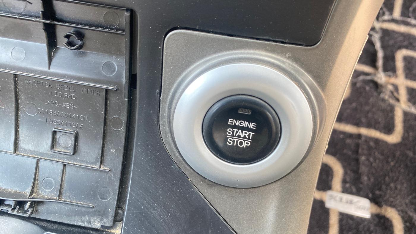 2017 Mahindra XUV500 W10 AT, Diesel, Automatic, 84,161 km, Keyless Start/ Stop Button