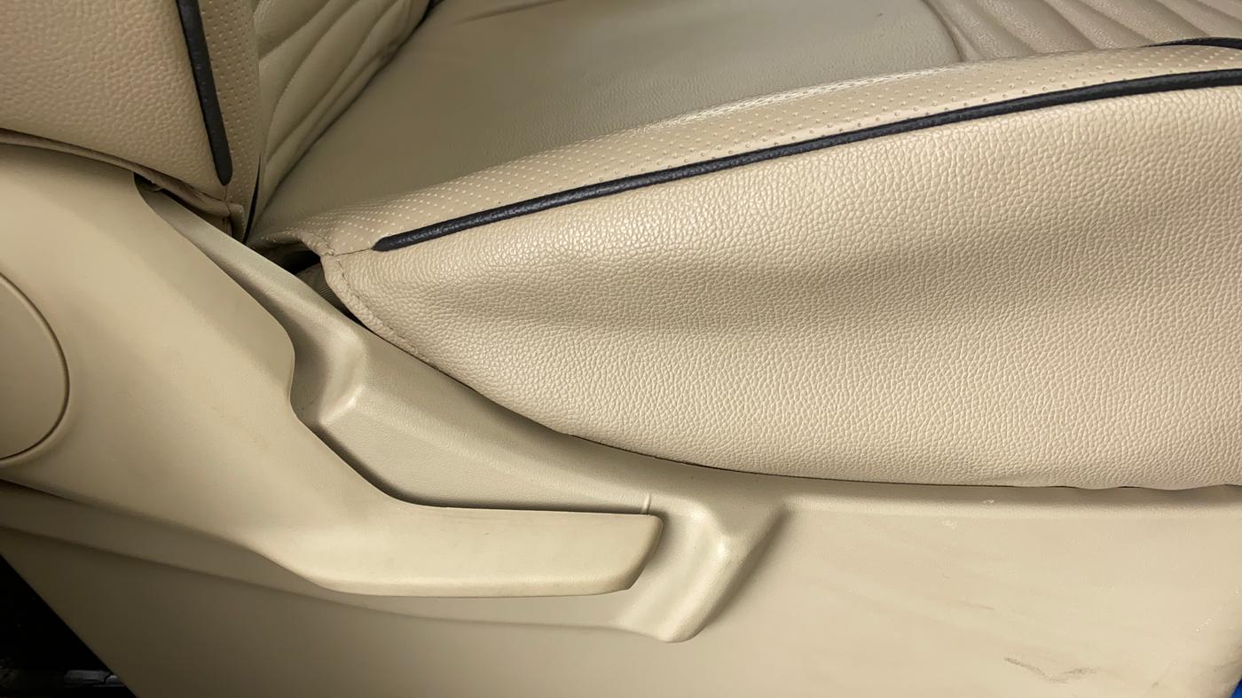 2021 Maruti Ertiga VXI SHVS, Petrol, Manual, 6,848 km, Driver Side Adjustment Panel