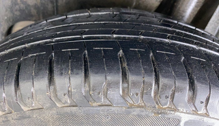 2021 Maruti Ertiga VXI SHVS, Petrol, Manual, 6,848 km, Left Rear Tyre Tread