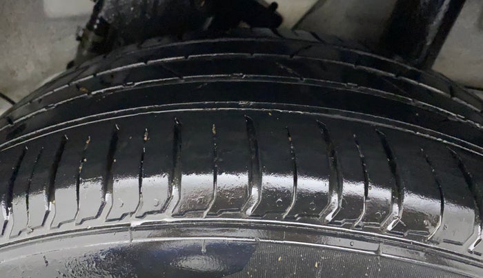 2021 Hyundai VENUE SX 1.0 TURBO, Petrol, Manual, 34,538 km, Left Rear Tyre Tread