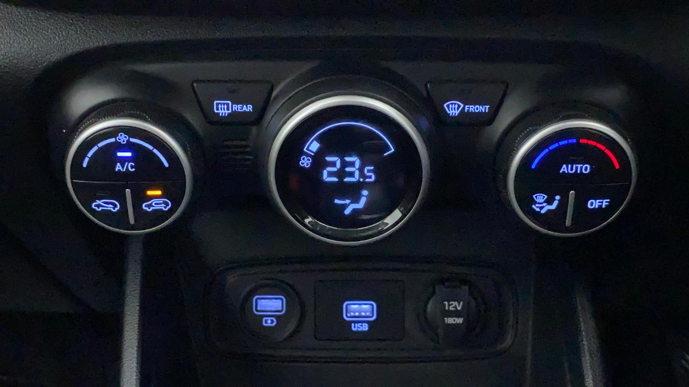 2021 Hyundai VENUE SX 1.0 TURBO, Petrol, Manual, 34,538 km, Automatic Climate Control