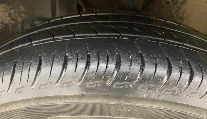 2019 Maruti New Wagon-R VXI 1.2, Petrol, Manual, 1,15,521 km, Left Front Tyre Tread