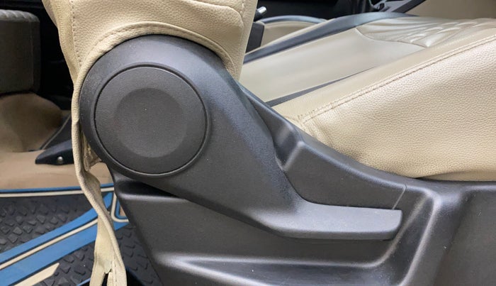 2019 Maruti New Wagon-R VXI 1.2, Petrol, Manual, 1,15,521 km, Driver Side Adjustment Panel