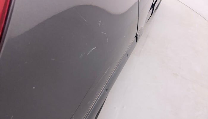 2018 Maruti Vitara Brezza ZDI PLUS, Diesel, Manual, 7,749 km, Right quarter panel - Minor scratches