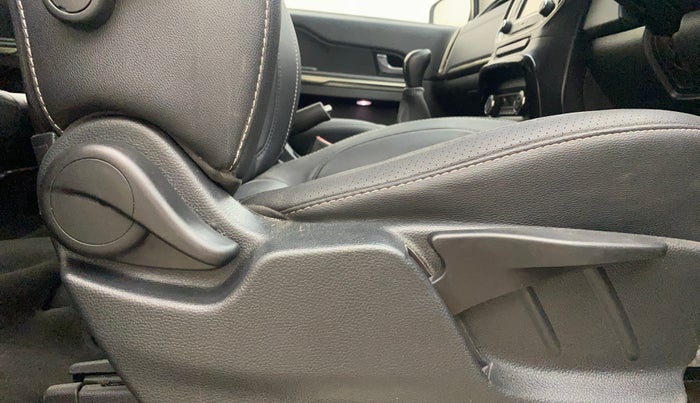 2018 Tata Hexa XT 4X2 6 STR, Diesel, Manual, 43,930 km, Driver Side Adjustment Panel