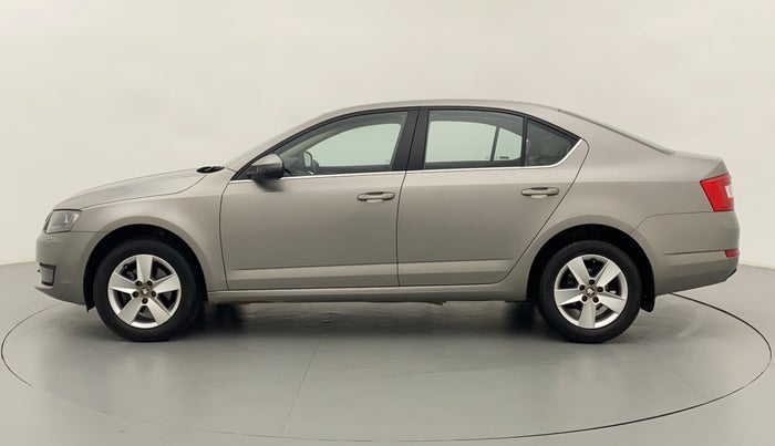 2016 Skoda Octavia AMBITION 2.0 TDI CR, Diesel, Manual, 65,240 km, Left Side