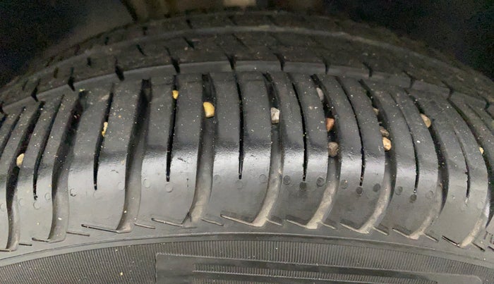 2016 Skoda Octavia AMBITION 2.0 TDI CR, Diesel, Manual, 65,240 km, Right Front Tyre Tread