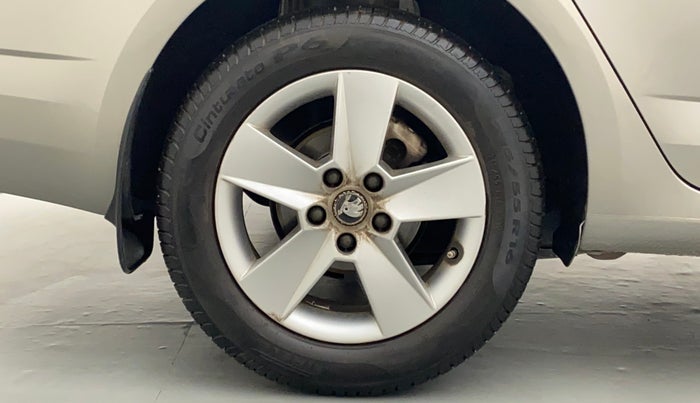 2016 Skoda Octavia AMBITION 2.0 TDI CR, Diesel, Manual, 65,240 km, Right Rear Wheel