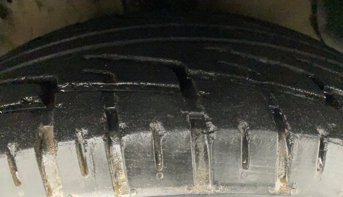 2016 Hyundai New Elantra 2.0 SX AT PETROL, Petrol, Automatic, 88,411 km, Right Front Tyre Tread