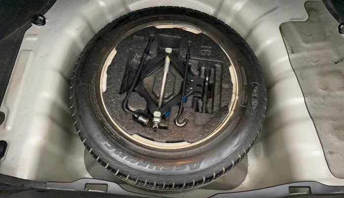 2016 Hyundai New Elantra 2.0 SX AT PETROL, Petrol, Automatic, 88,411 km, Spare Tyre