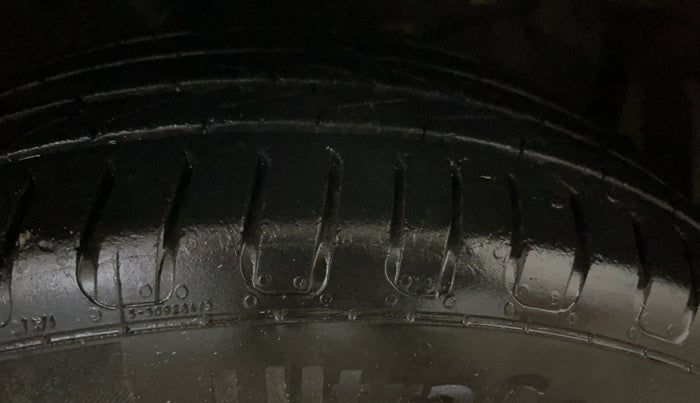 2015 Honda Jazz 1.2L I-VTEC V AT, Petrol, Automatic, 74,996 km, Right Front Tyre Tread