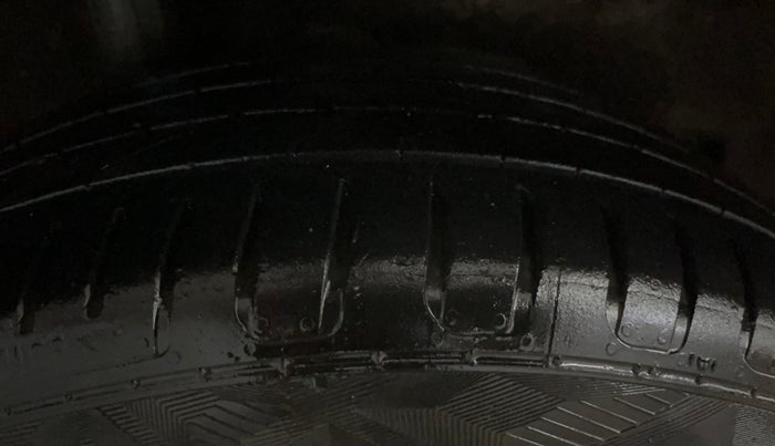 2015 Honda Jazz 1.2L I-VTEC V AT, Petrol, Automatic, 74,996 km, Right Rear Tyre Tread