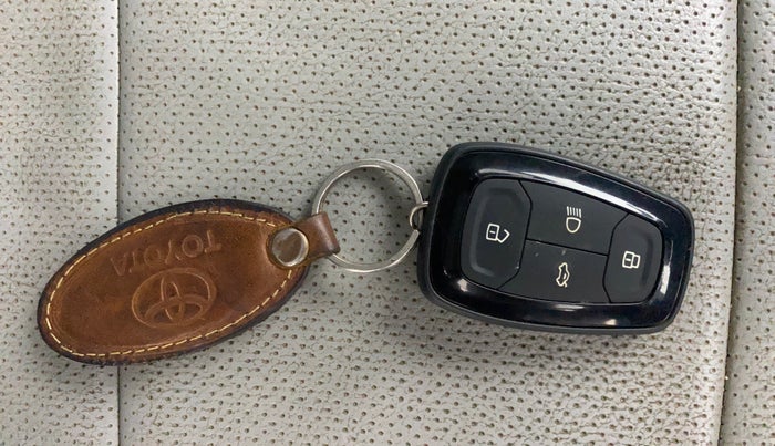 2021 Tata TIGOR XZ PLUS PETROL, Petrol, Manual, 43,573 km, Key Close Up