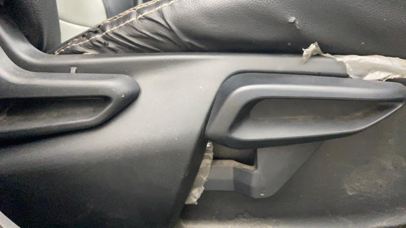 2021 Tata TIGOR XZ PLUS PETROL, Petrol, Manual, 43,573 km, Driver Side Adjustment Panel