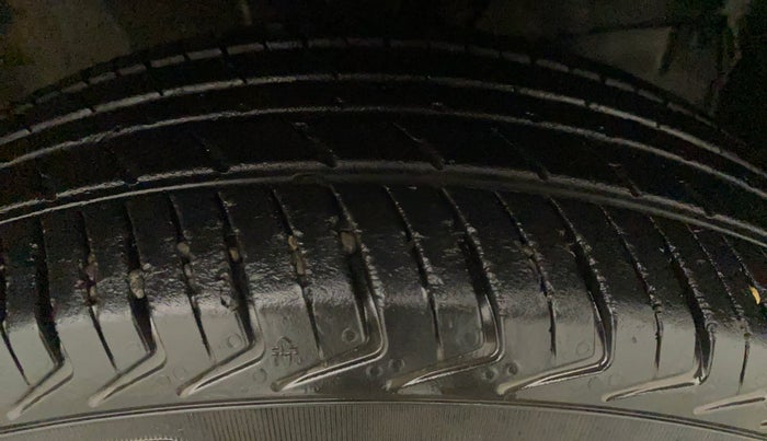 2021 Maruti New Wagon-R LXI CNG 1.0, CNG, Manual, 13,032 km, Right Front Tyre Tread