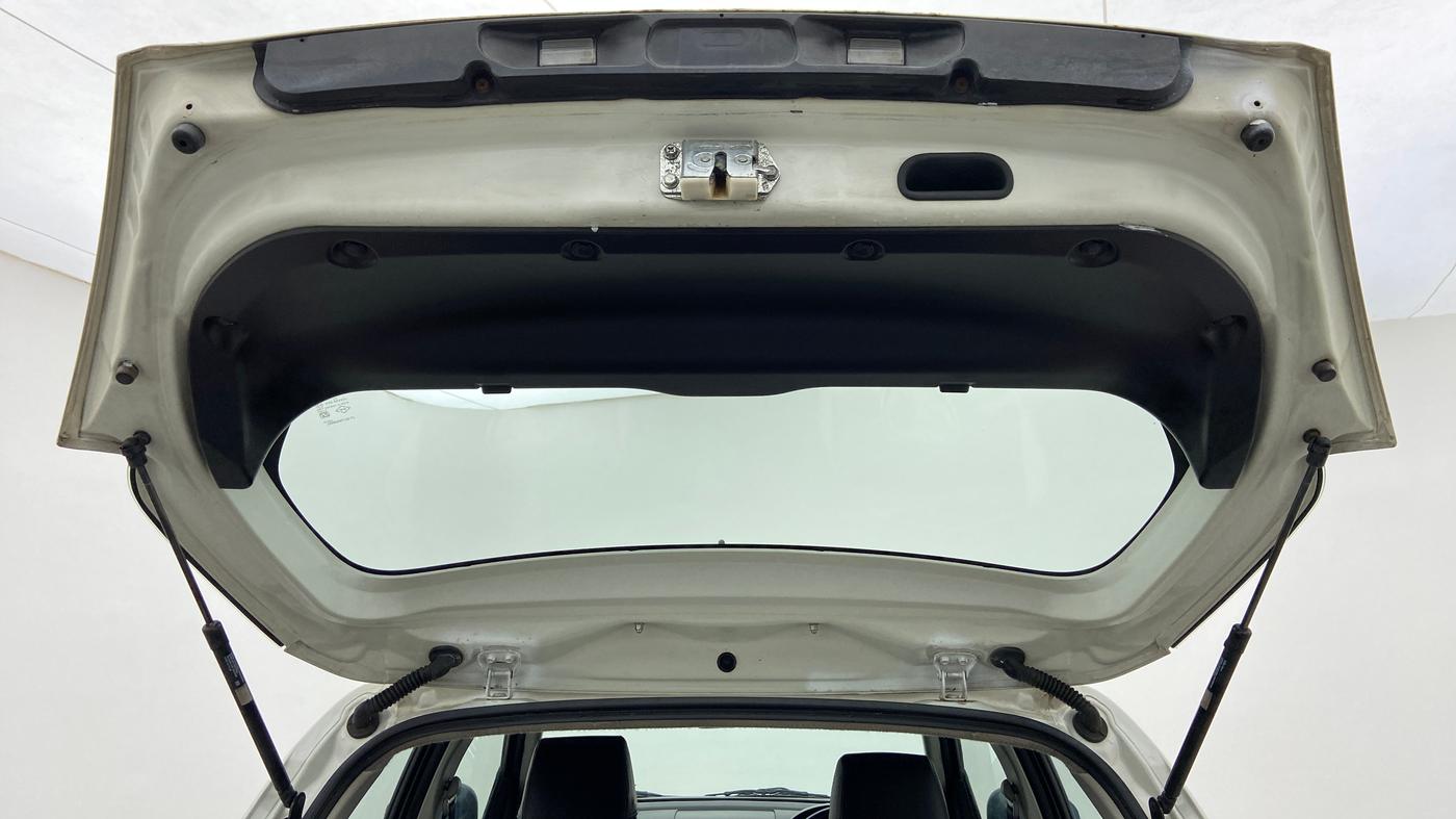 2013 Maruti Swift VDI, Diesel, Manual, 68,445 km, Boot Door Open