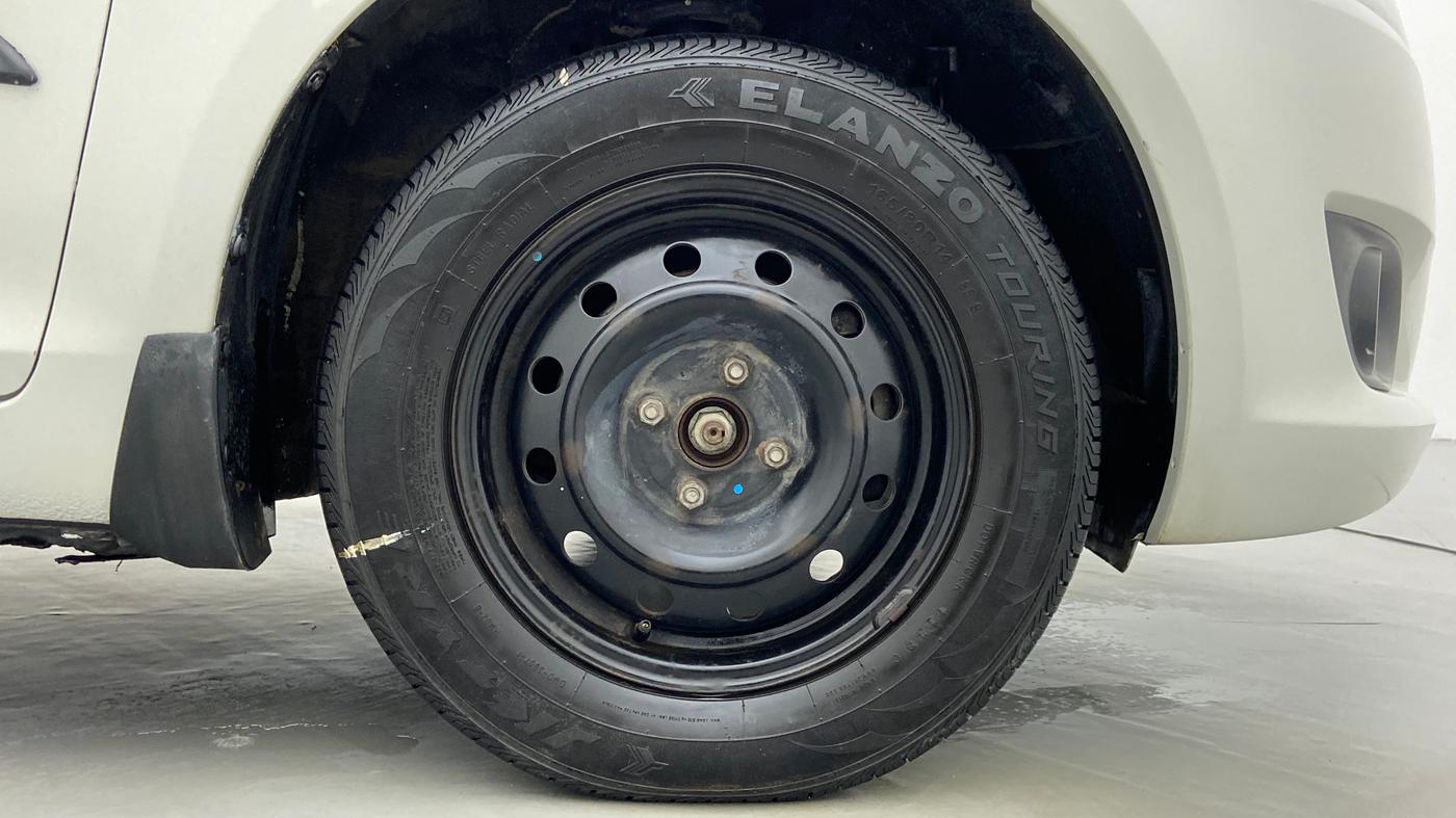 2013 Maruti Swift VDI, Diesel, Manual, 68,445 km, Right Front Wheel
