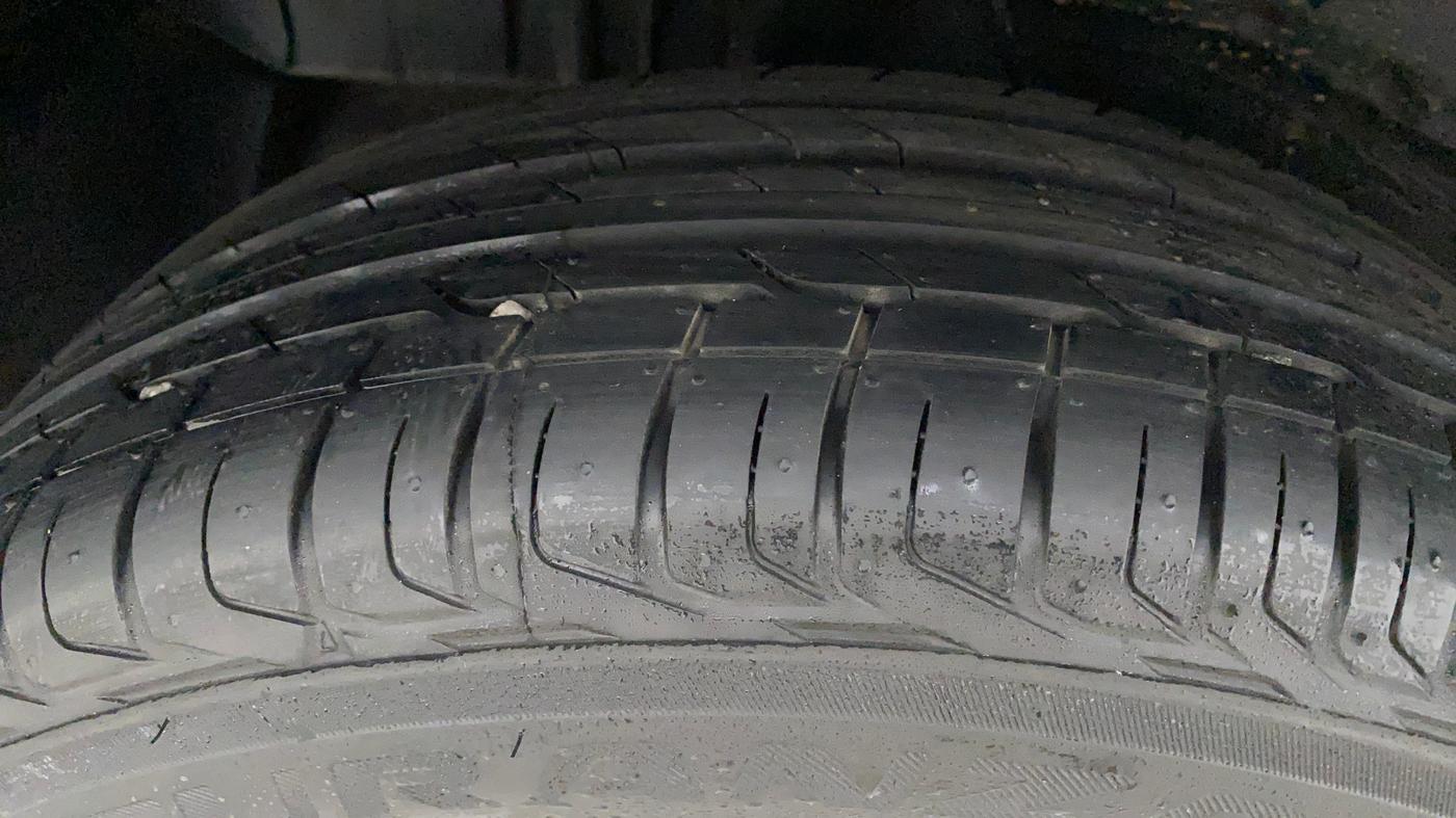 2023 Tata NEXON XE PETROL, Petrol, Manual, 390 km, Right Rear Tyre Tread