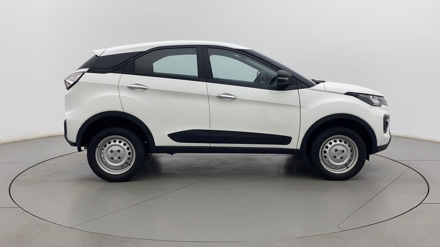 2023 Tata NEXON XE PETROL, Petrol, Manual, 390 km, Right Side View
