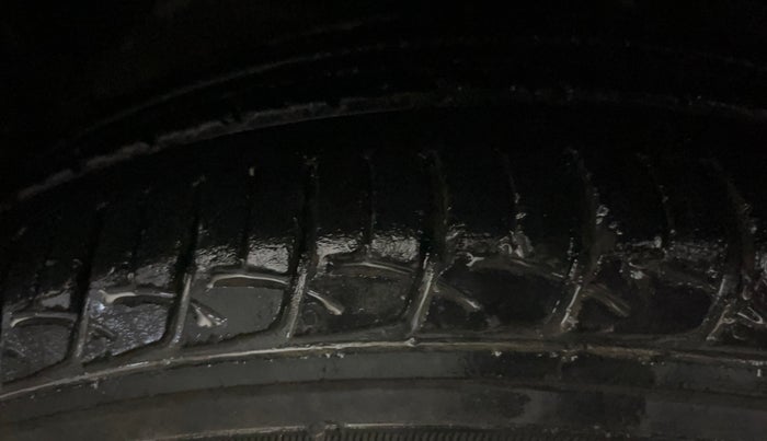 2016 Maruti Baleno SIGMA PETROL 1.2, Petrol, Manual, 47,801 km, Left Front Tyre Tread