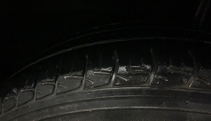 2016 Maruti Baleno SIGMA PETROL 1.2, Petrol, Manual, 47,801 km, Left Rear Tyre Tread