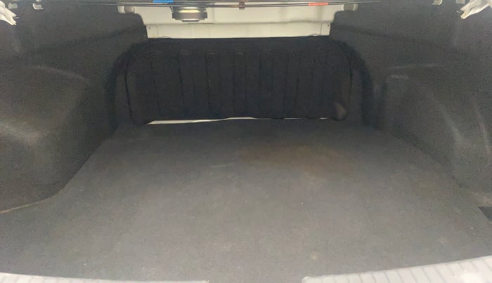 2013 Hyundai Sonata 2.4 GDI AT, Petrol, Automatic, 64,799 km, Boot Inside