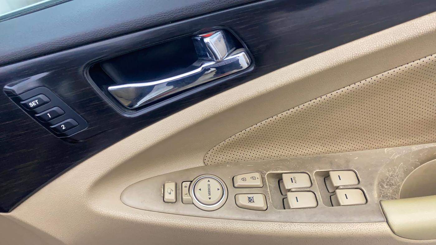 2013 Hyundai Sonata 2.4 GDI AT, Petrol, Automatic, 64,863 km, Driver Side Door Panels Control
