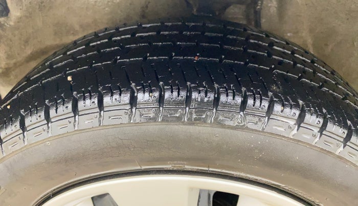 2017 Maruti Alto K10 VXI, Petrol, Manual, 34,734 km, Left Front Tyre Tread