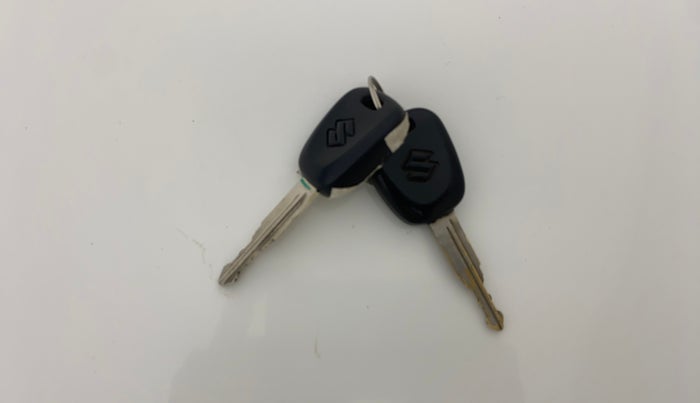 2017 Maruti Alto K10 VXI, Petrol, Manual, 34,734 km, Key Close Up